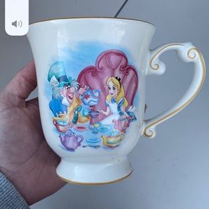 Alice in wonderland mug